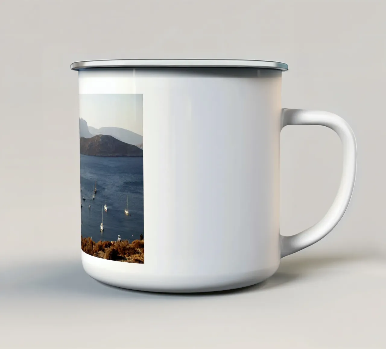 Isola, Kalymnos, Grecia tazza in smalto da Simon Koy