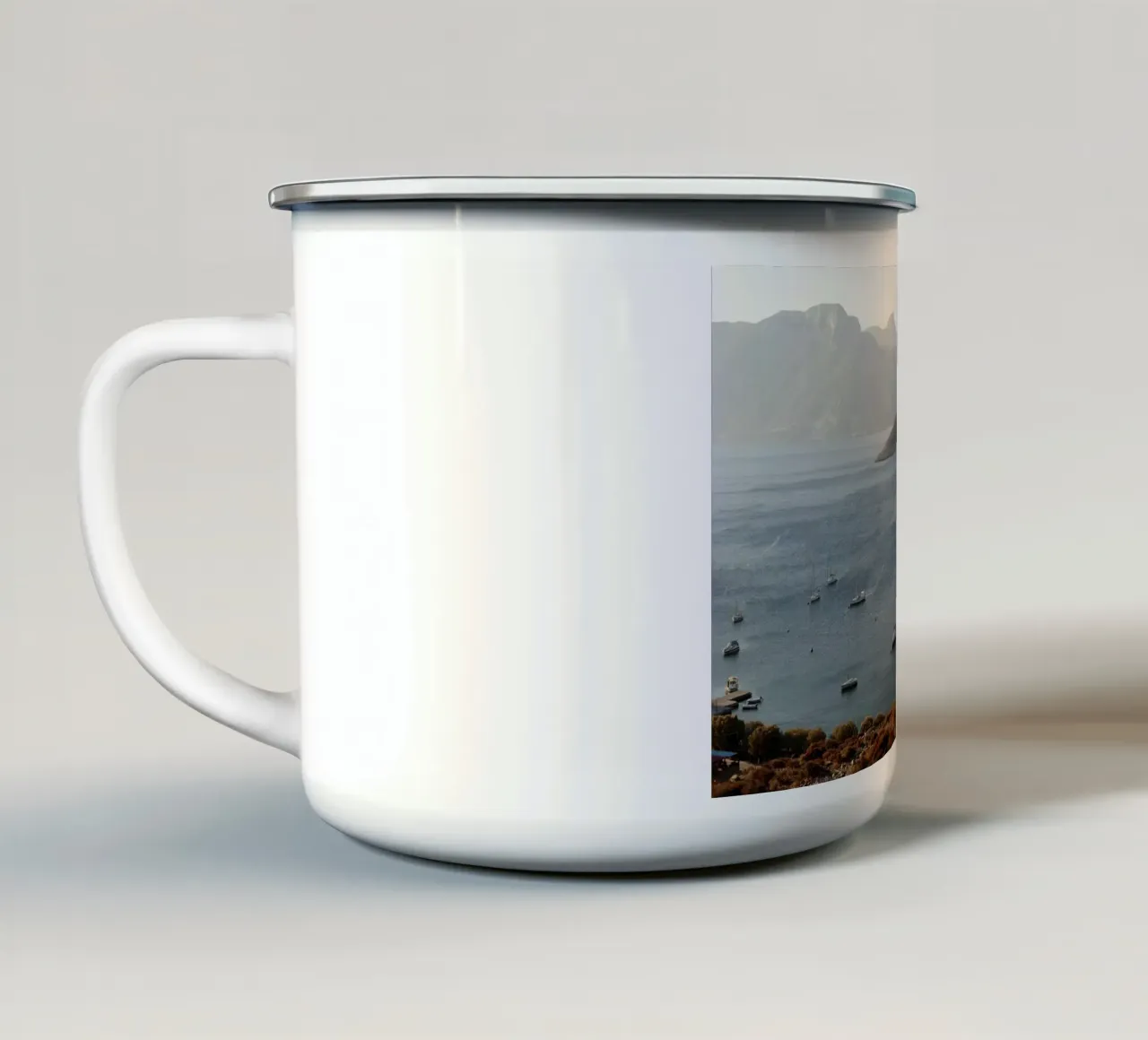 Isola, Kalymnos, Grecia tazza in smalto da Simon Koy