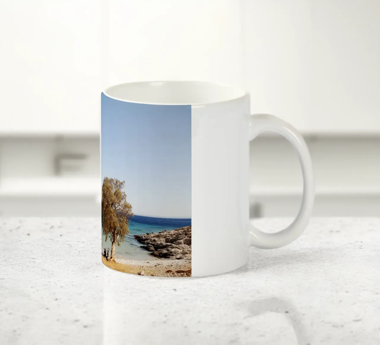 Spiaggia di AKlymnos, Grecia tazza in ceramica da Simon Koy