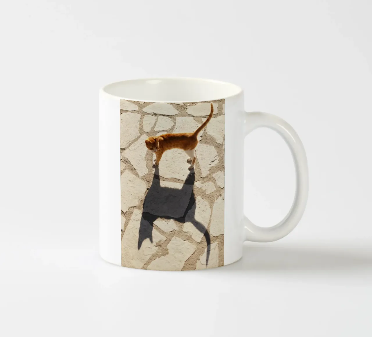Gatto in Grecia tazza in ceramica da Simon Koy