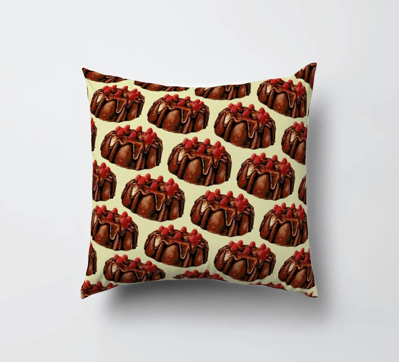 Chocolate Bundt Cake Pattern cuscino da Kelly Gilleran