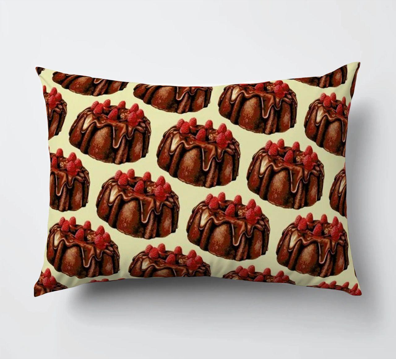 Chocolate Bundt Cake Pattern cuscino da Kelly Gilleran