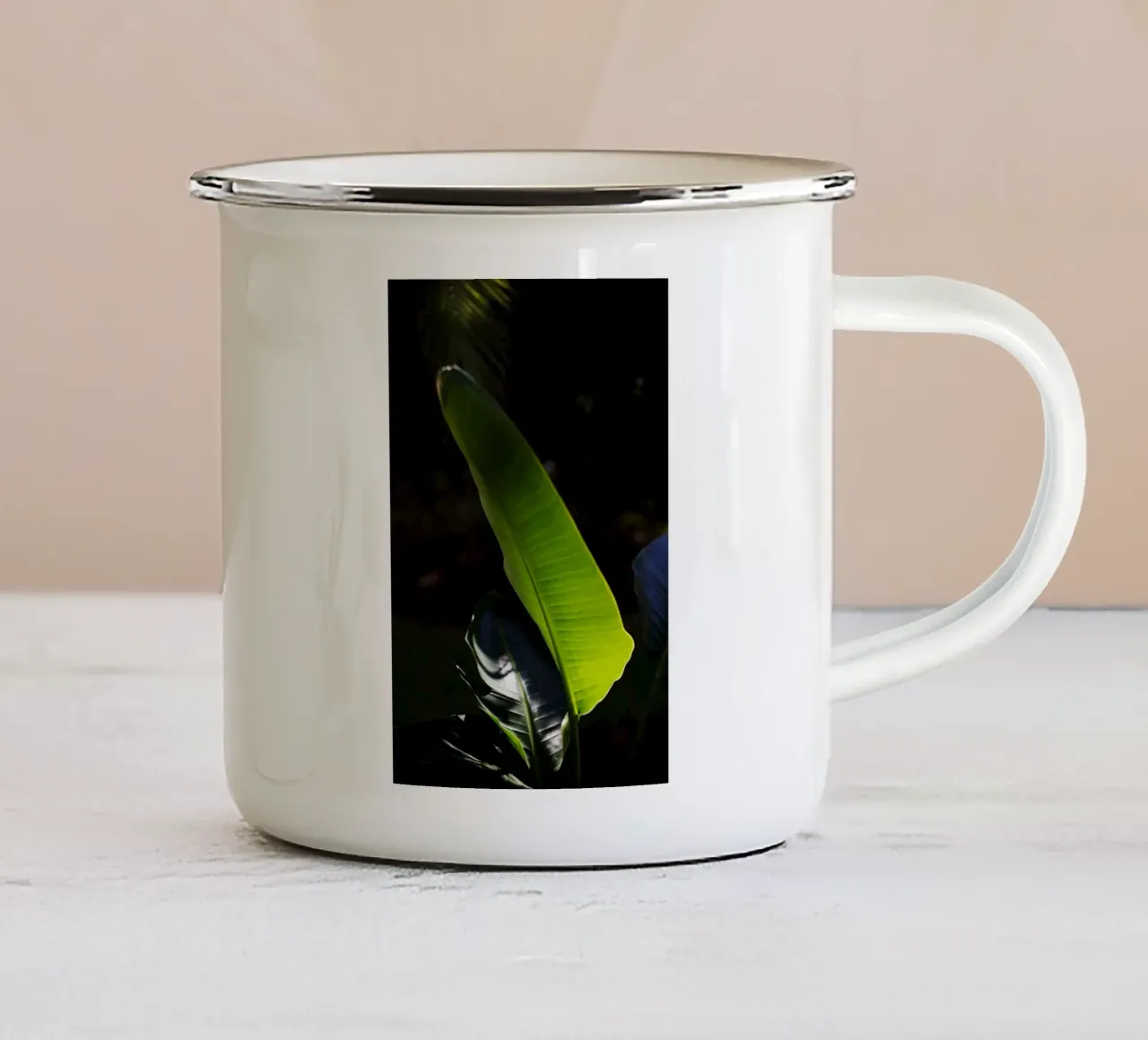 Dettaglio palme a Maiorca tazza in smalto da Simon Koy