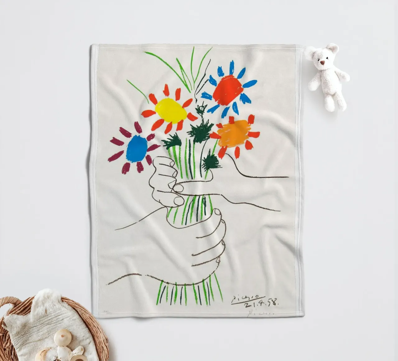 due mani che tengono un fiore di Picasso coperta in pile da eternal nino