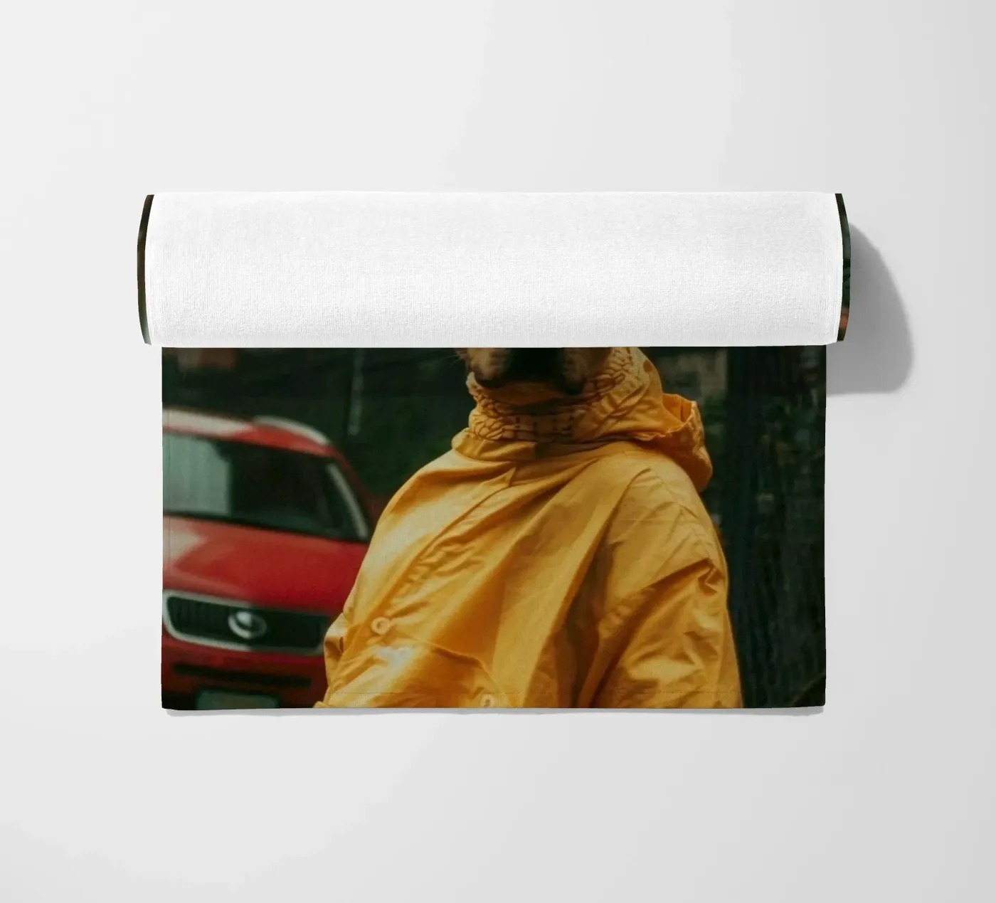Léo beach towel by Affiches Chien Originales – Dogland