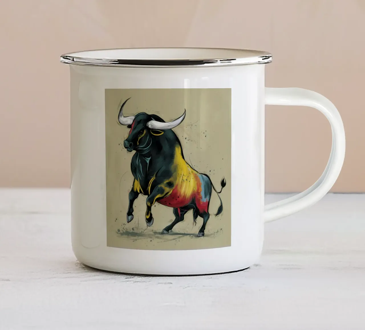 Toro da carica cromatico tazza in smalto da Katarsis Mann