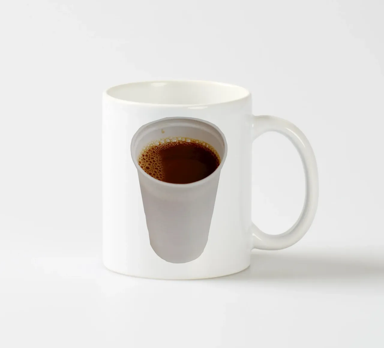 L'ora del caffè tazza in ceramica da Simon Koy