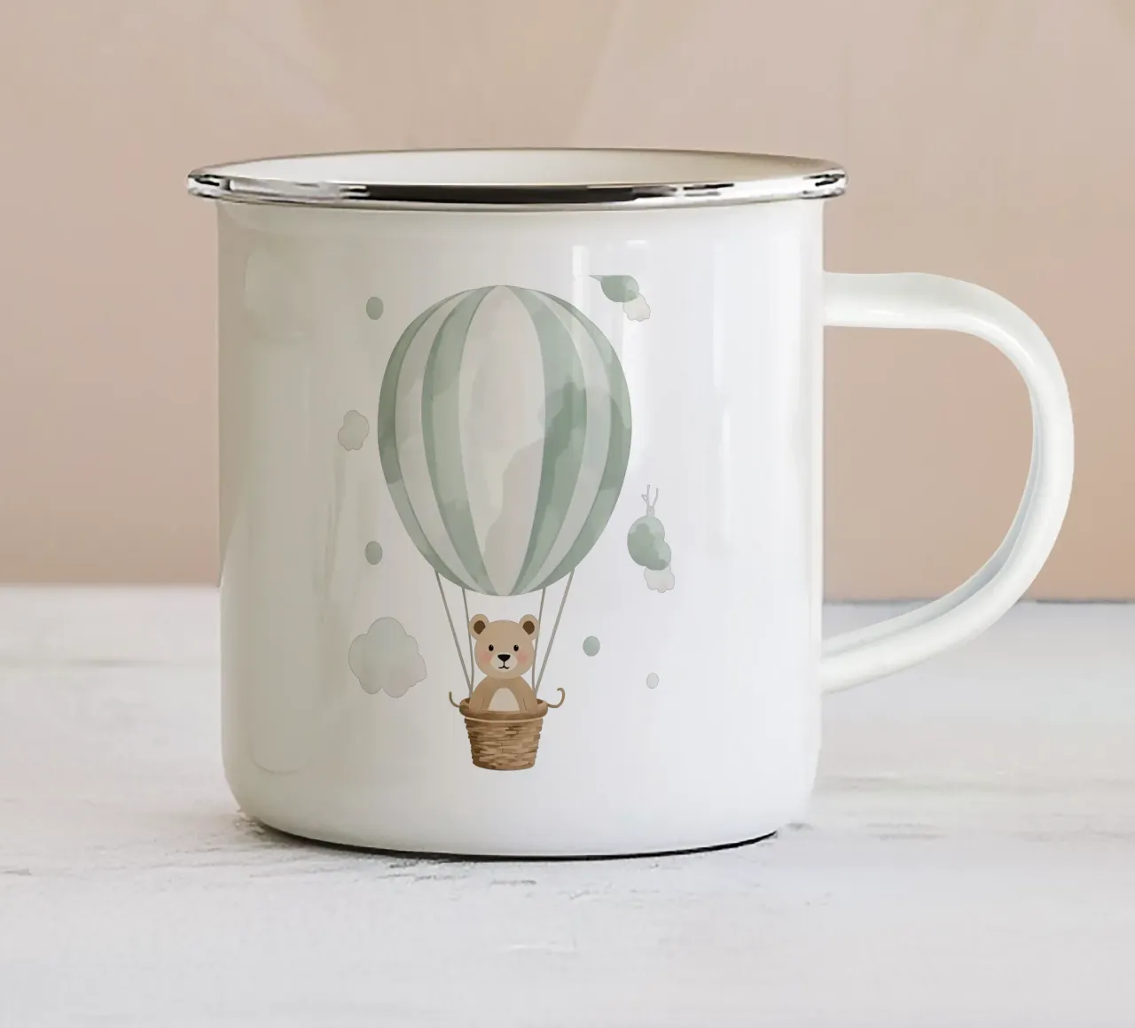 Orsetto carino in mongolfiera tazza in smalto da DesignDoodle