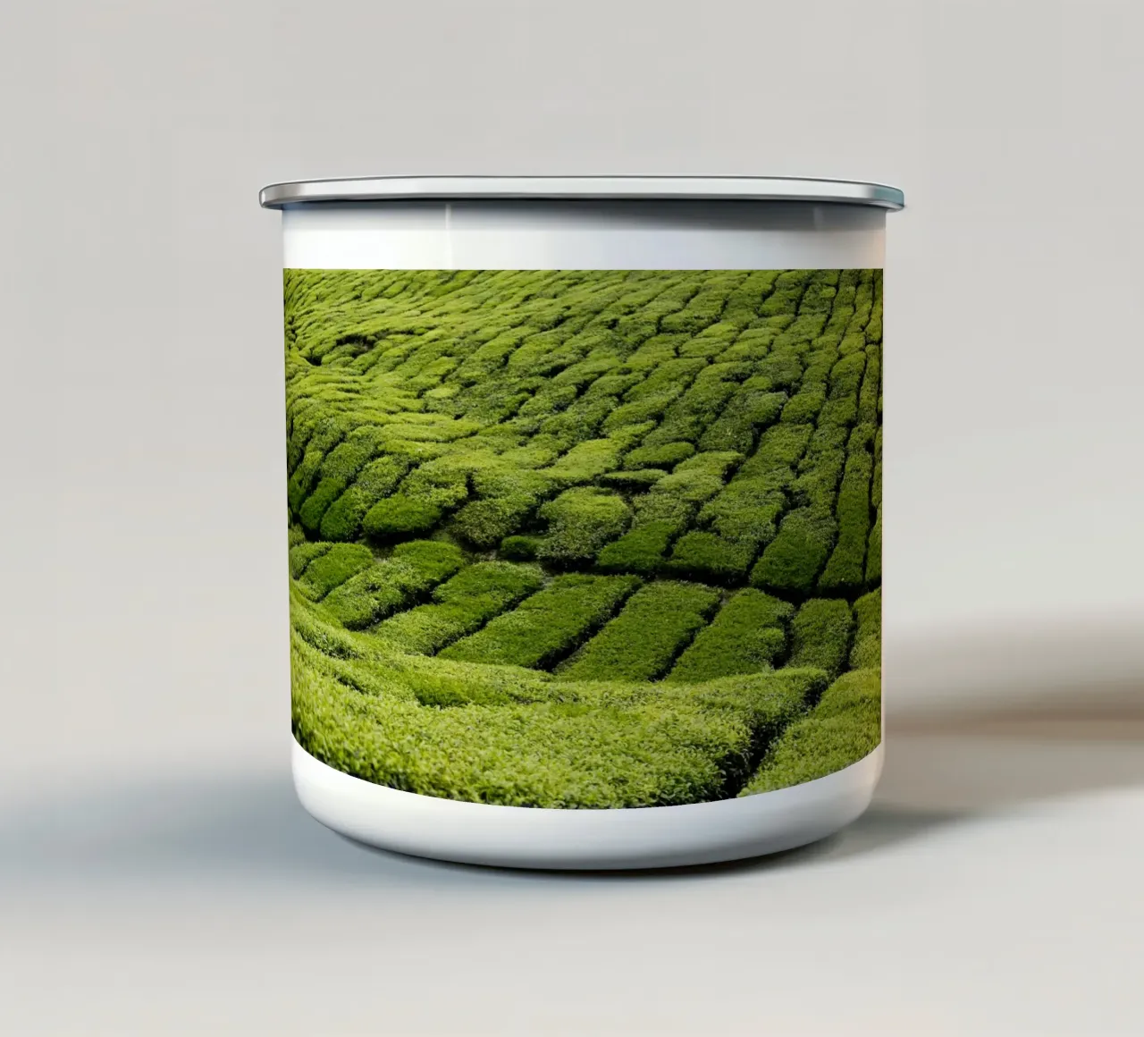 Teeplantage, altopiani di Cameron, Malesia tazza in smalto da Simon Koy