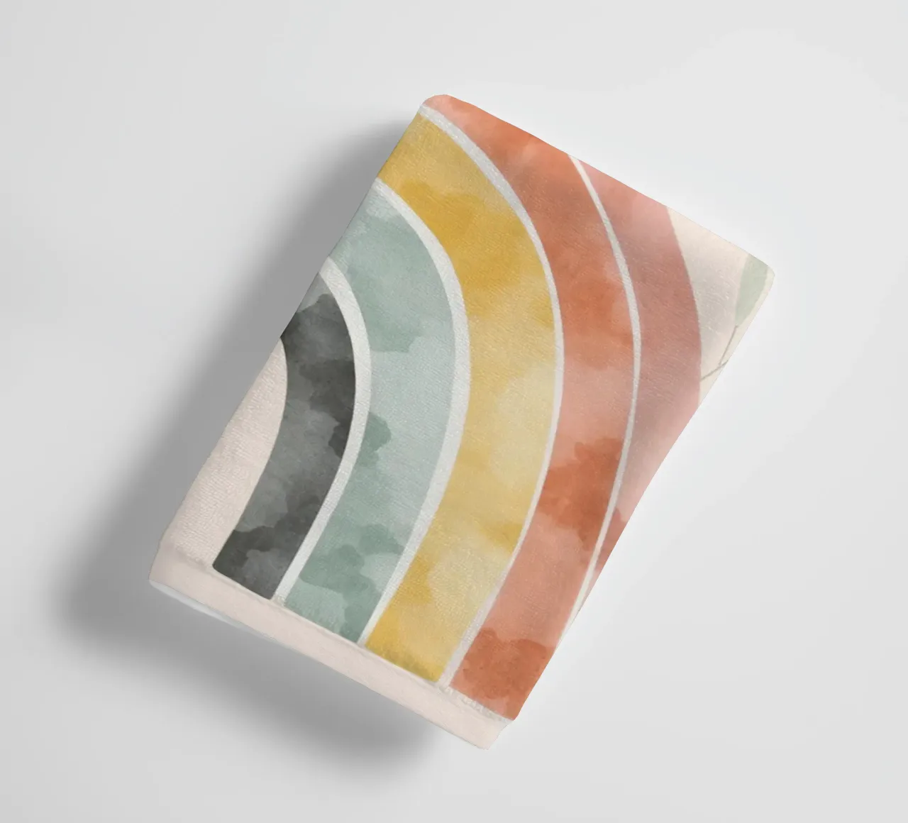 Simpáticos animales de dibujos animados en un arco iris con soles y nubes toalla de baño de DesignDoodle