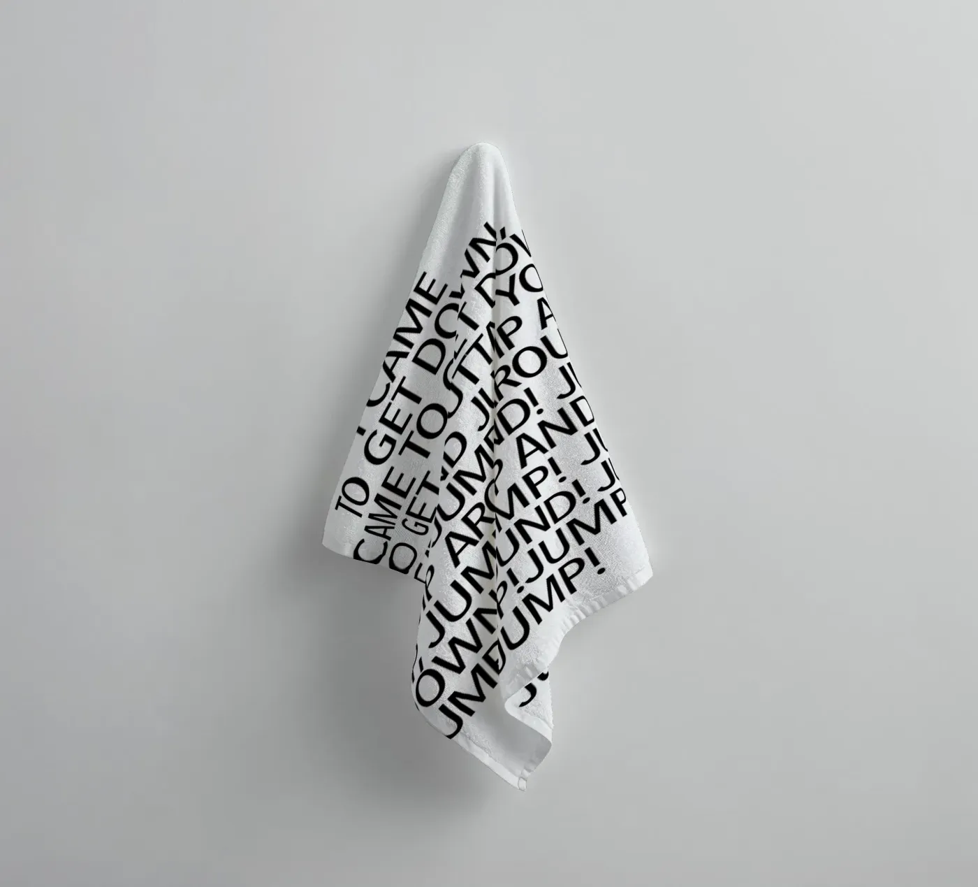 Jump! towel by Studio One
