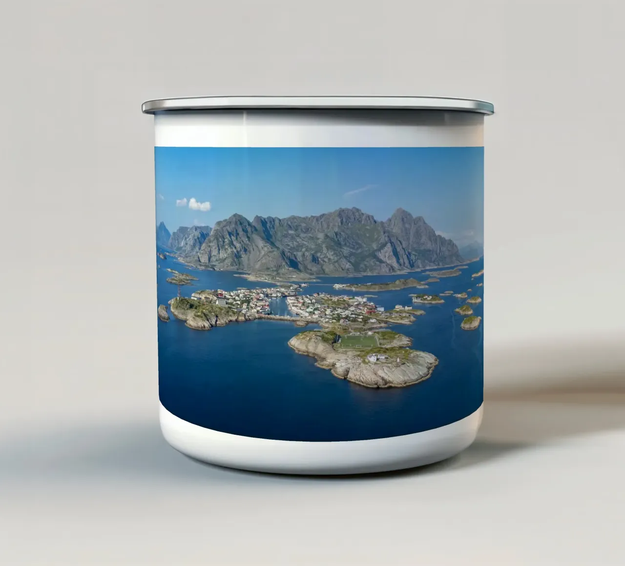 Henningsvaer a Lofoten, Norvegia tazza in smalto da anderm