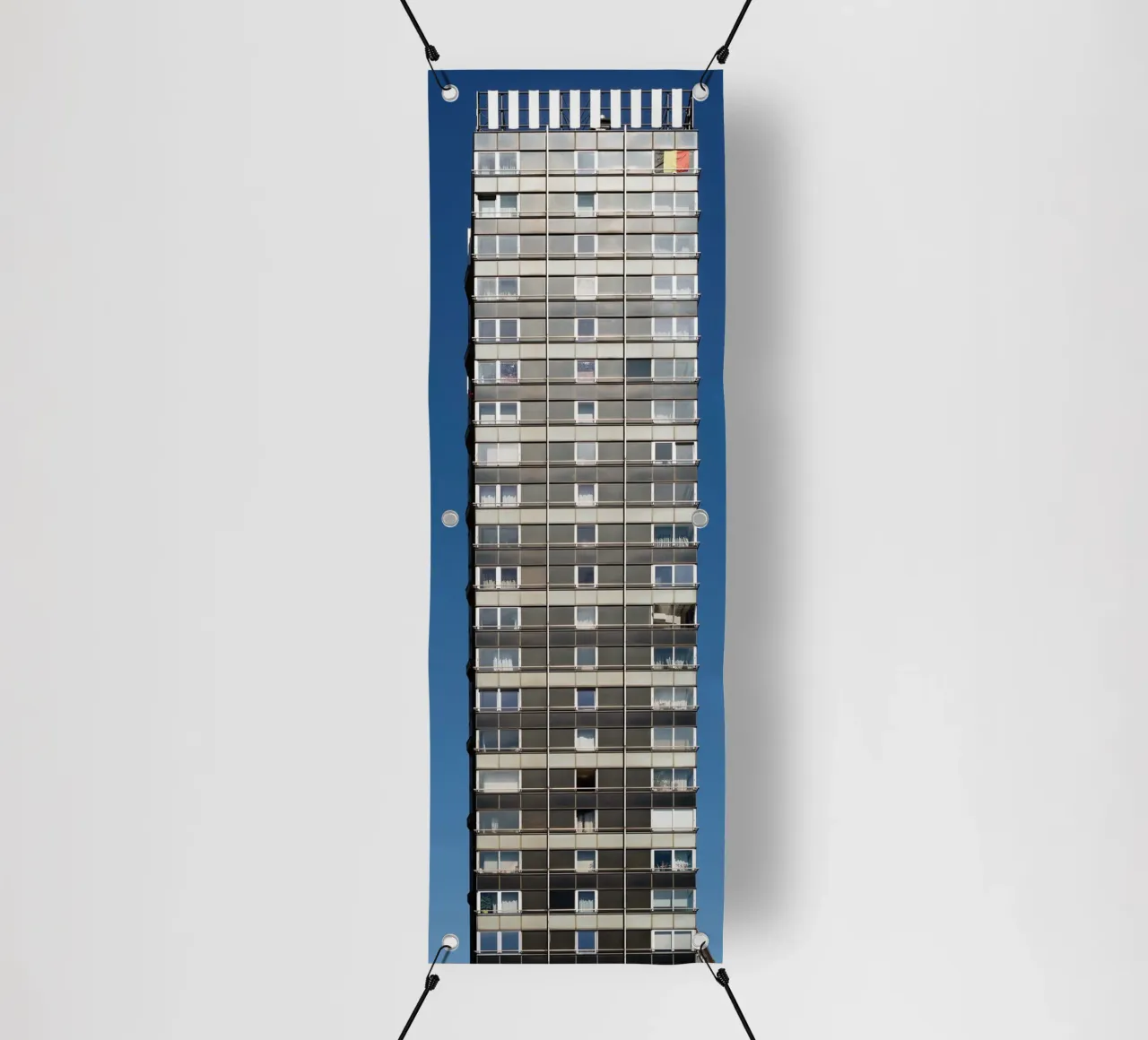 Edificio alto a Liegi (Belgio) telo in pvc da Simon Koy