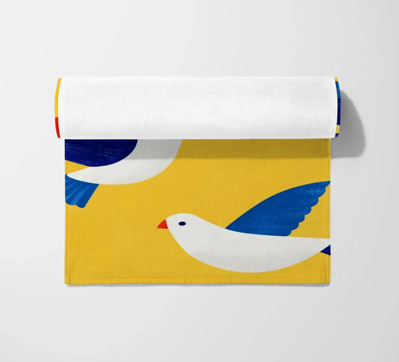 Minimal Blue and White Doves on Yellow telo mare da Luca