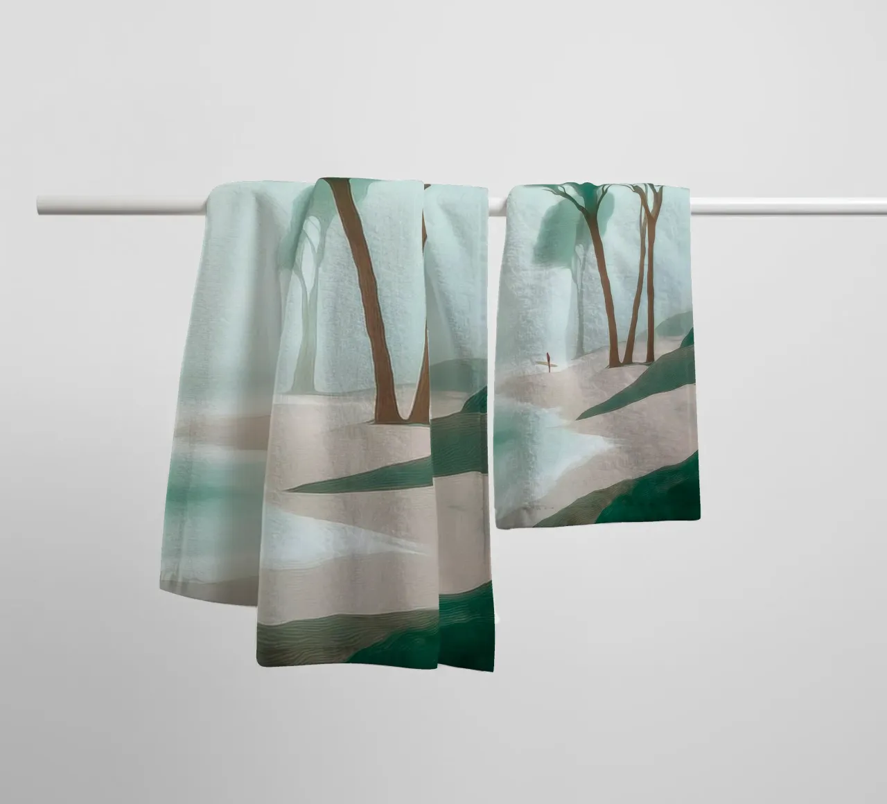 Surfer in the Mist asciugamano da bagno da Luca