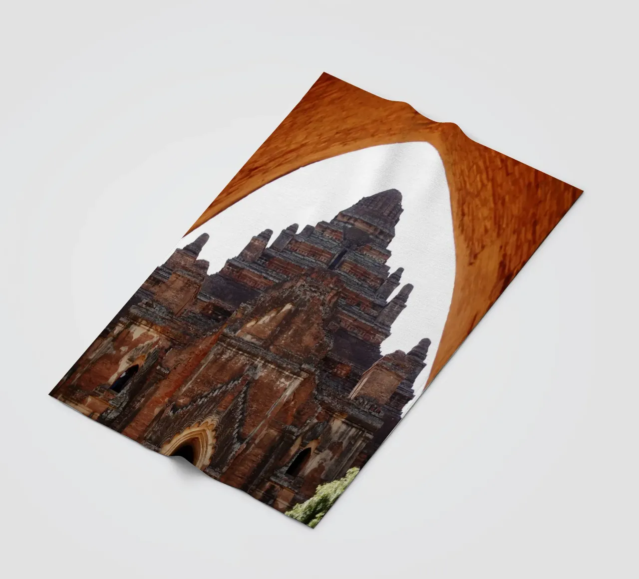 Bagan, complesso di templi del Myanmar coperta in pile da Simon Koy