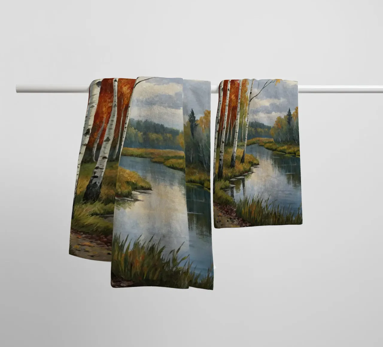 Bouleaux d'automne dorés au bord d'une rivière douce serviette de bain de Artistic-shop
