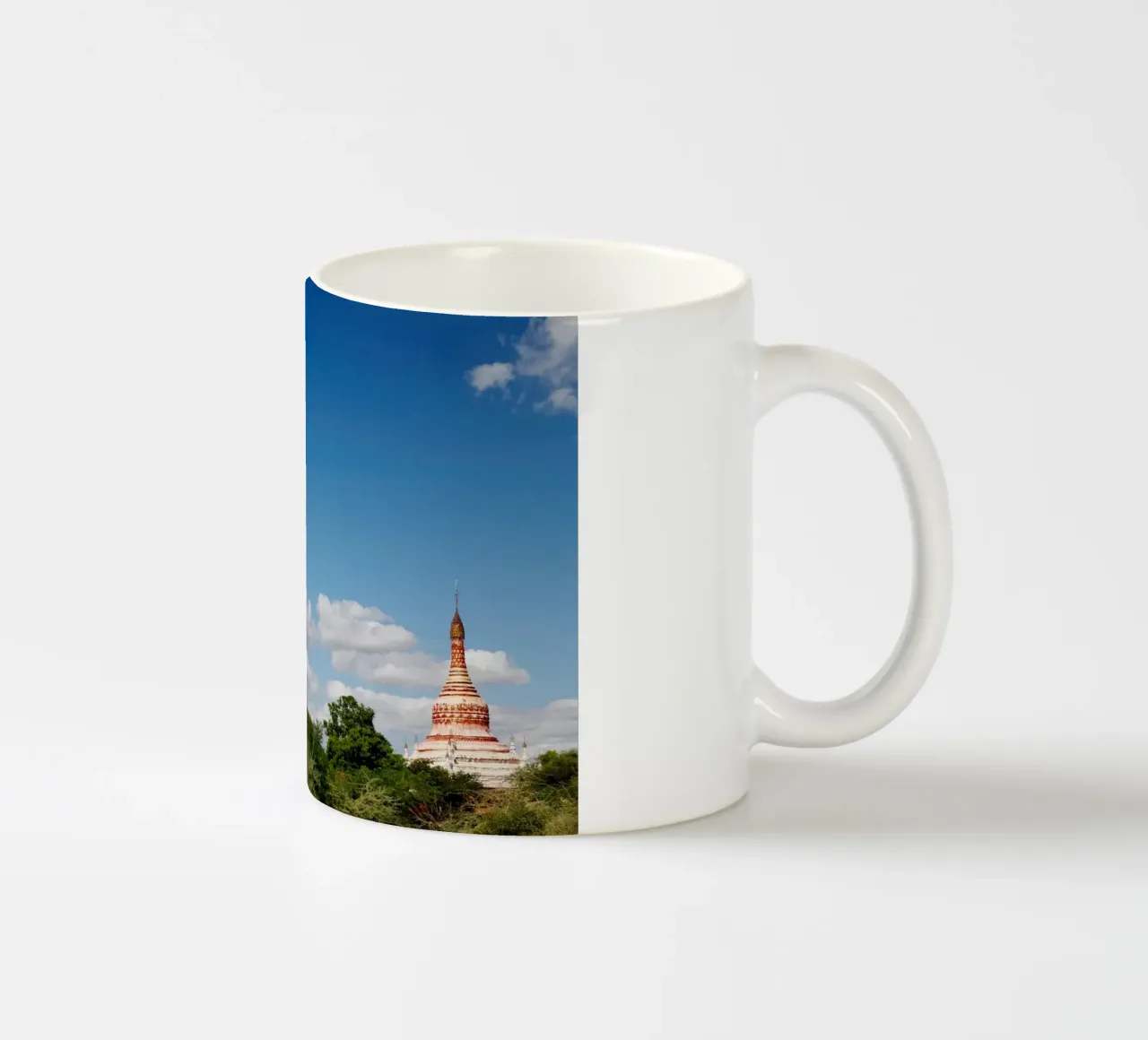 bagan, complesso di templi, myanmar tazza in ceramica da Simon Koy