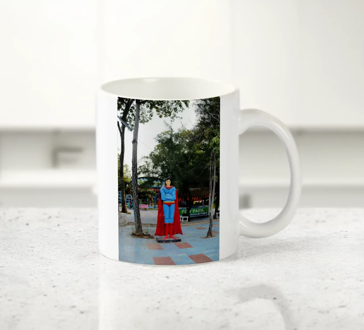 Superman Myanmar tazza in ceramica da Simon Koy