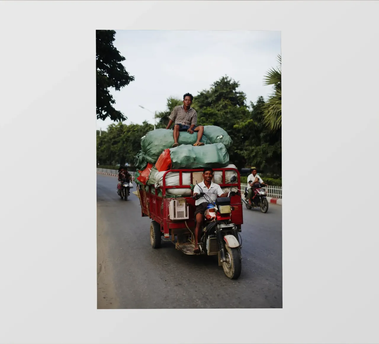 Trasporti in Myanmar telo in pvc da Simon Koy