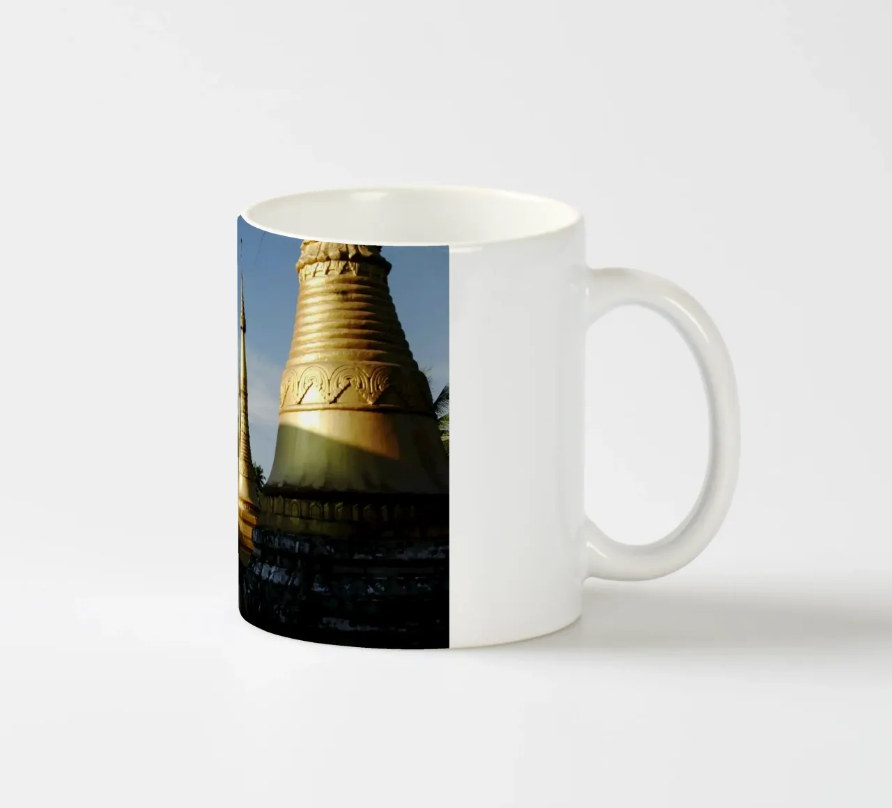 Mawlamyine, Myanmar tazza in ceramica da Simon Koy