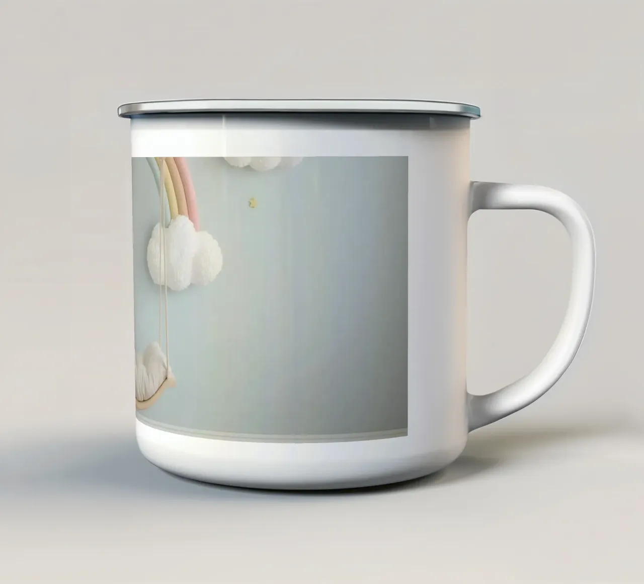 Decorazione per la camera dei bambini con nuvole arcobaleno e altalena tazza in smalto da DesignDoodle