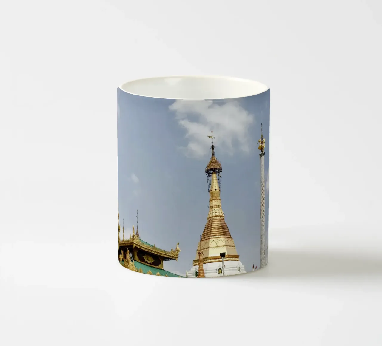 Complesso di templi di Yangoon, Myanmar tazza in ceramica da Simon Koy