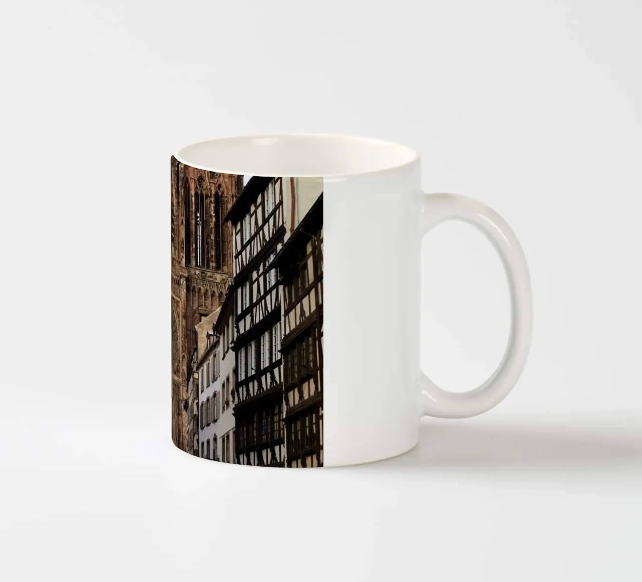 Strasburgo, Francia tazza in ceramica da Simon Koy