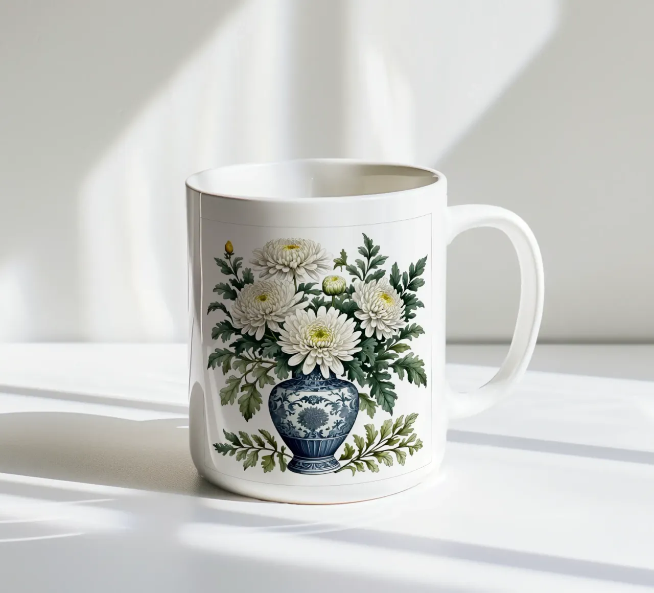 Eleganti crisantemi bianchi in un vaso bianco e blu tazza in ceramica da Artistic-shop