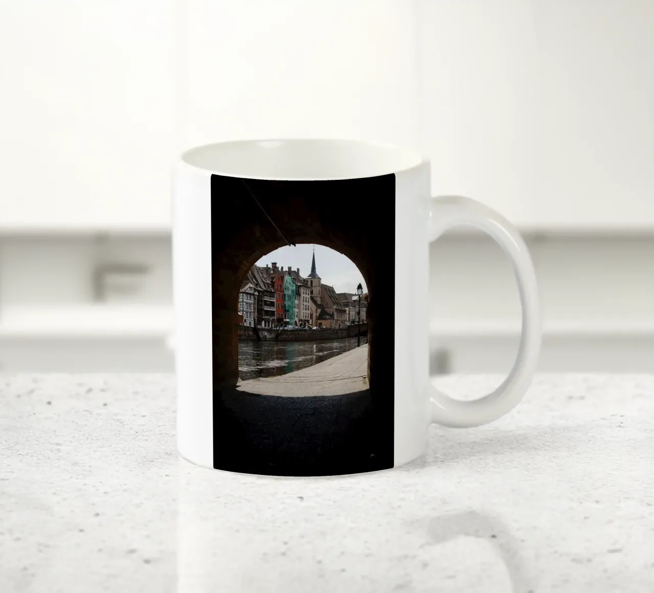 Strasburgo, Francia (Alsazia) tazza in ceramica da Simon Koy
