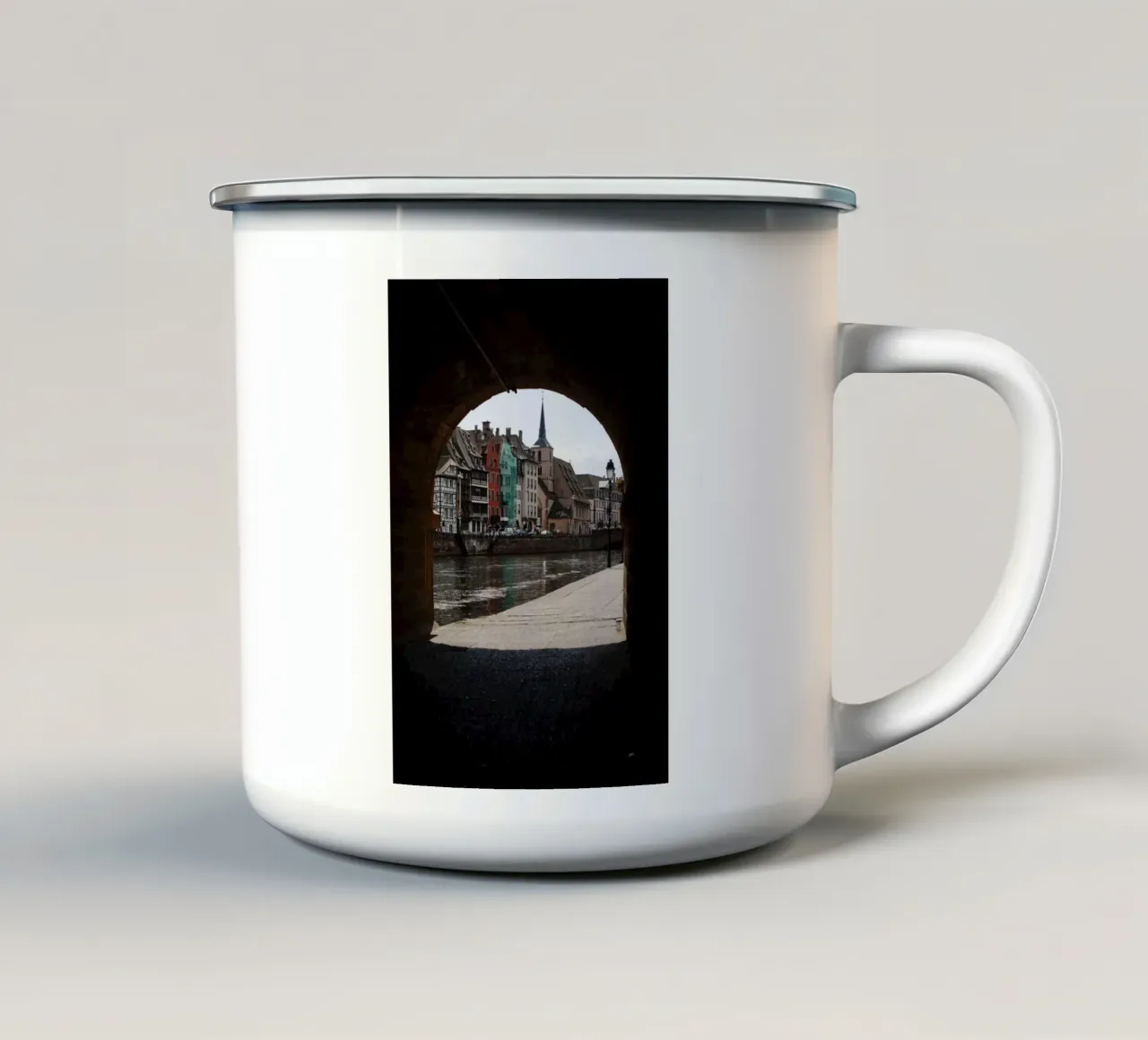 Strasburgo, Francia (Alsazia) tazza in smalto da Simon Koy