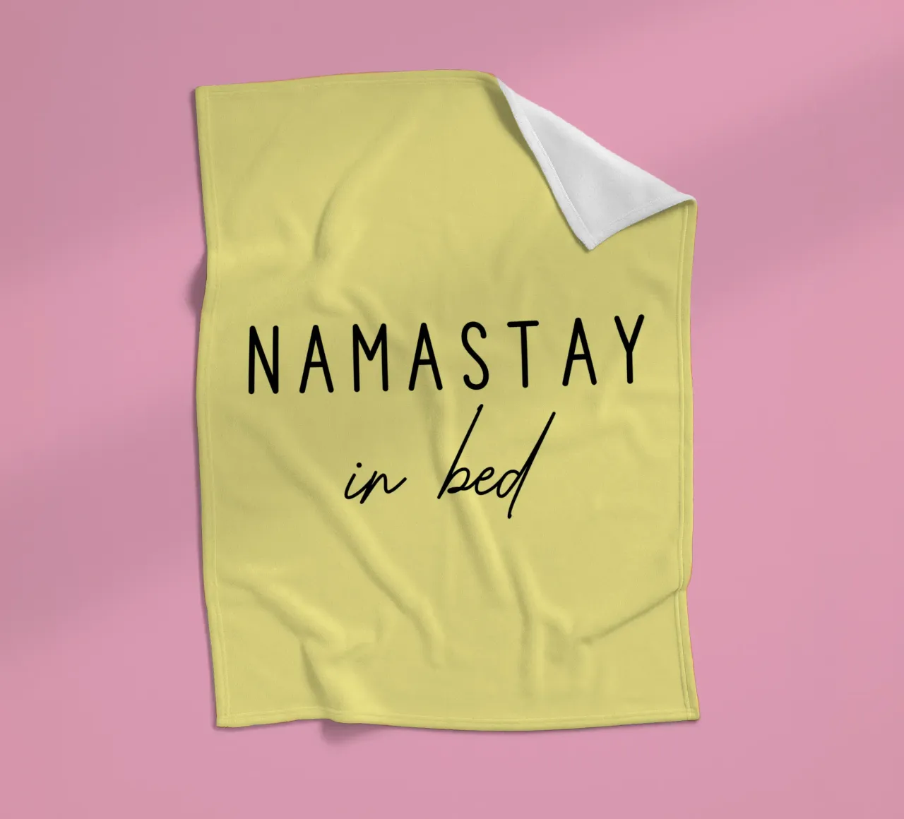 Namastay a letto coperta in pile da Shark Printables