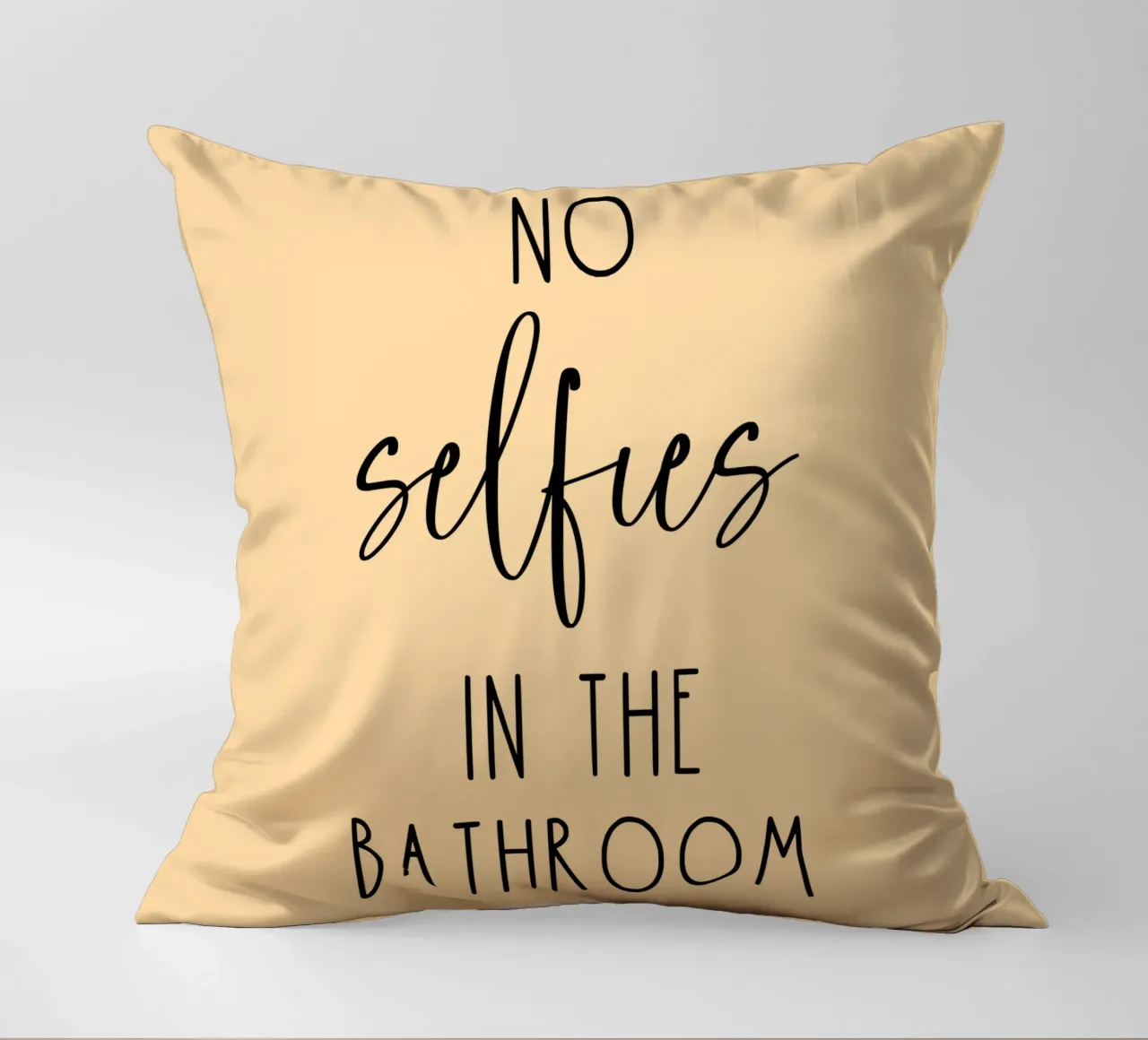 Niente selfie in bagno cuscino da Shark Printables