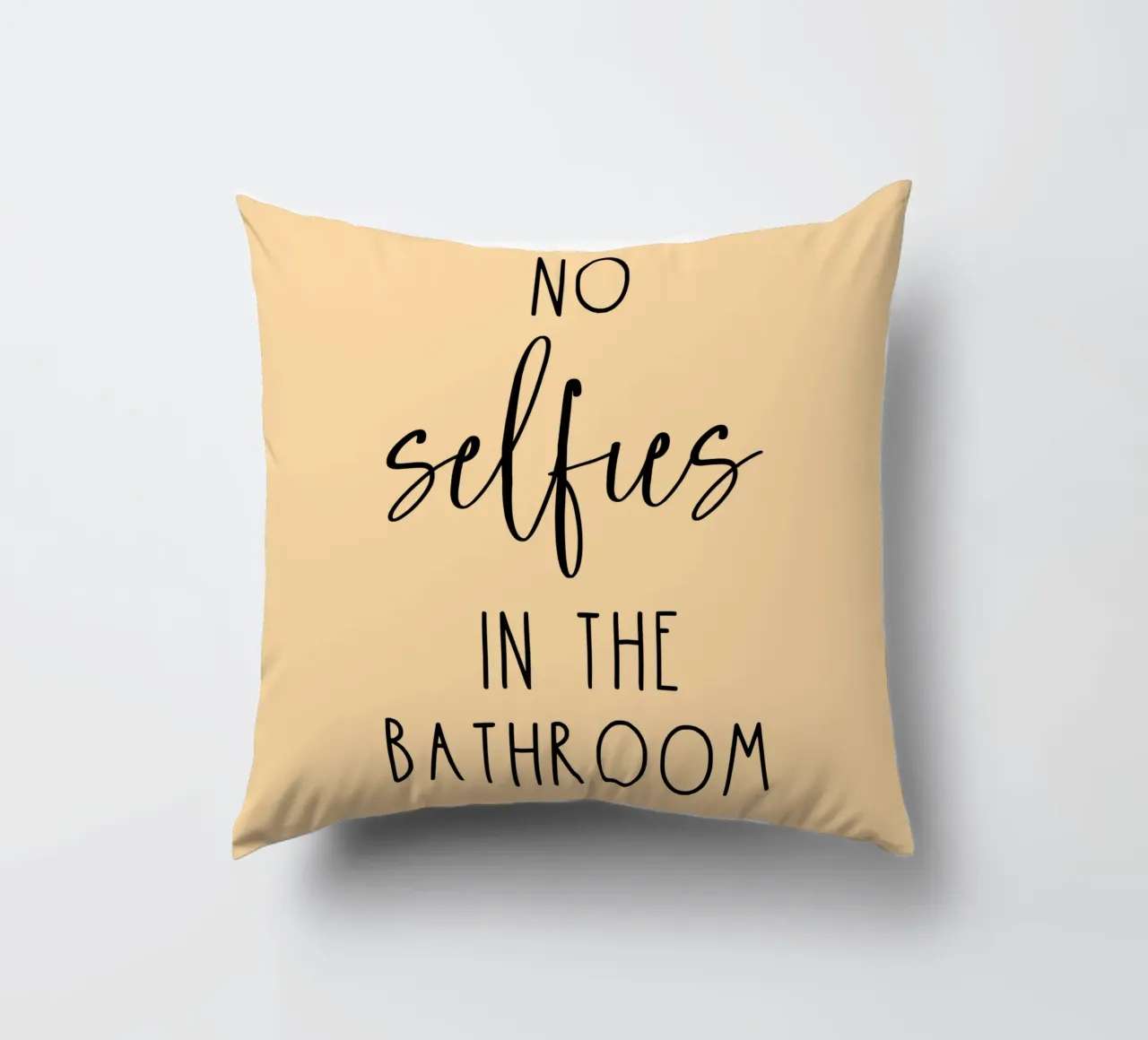Niente selfie in bagno cuscino da Shark Printables
