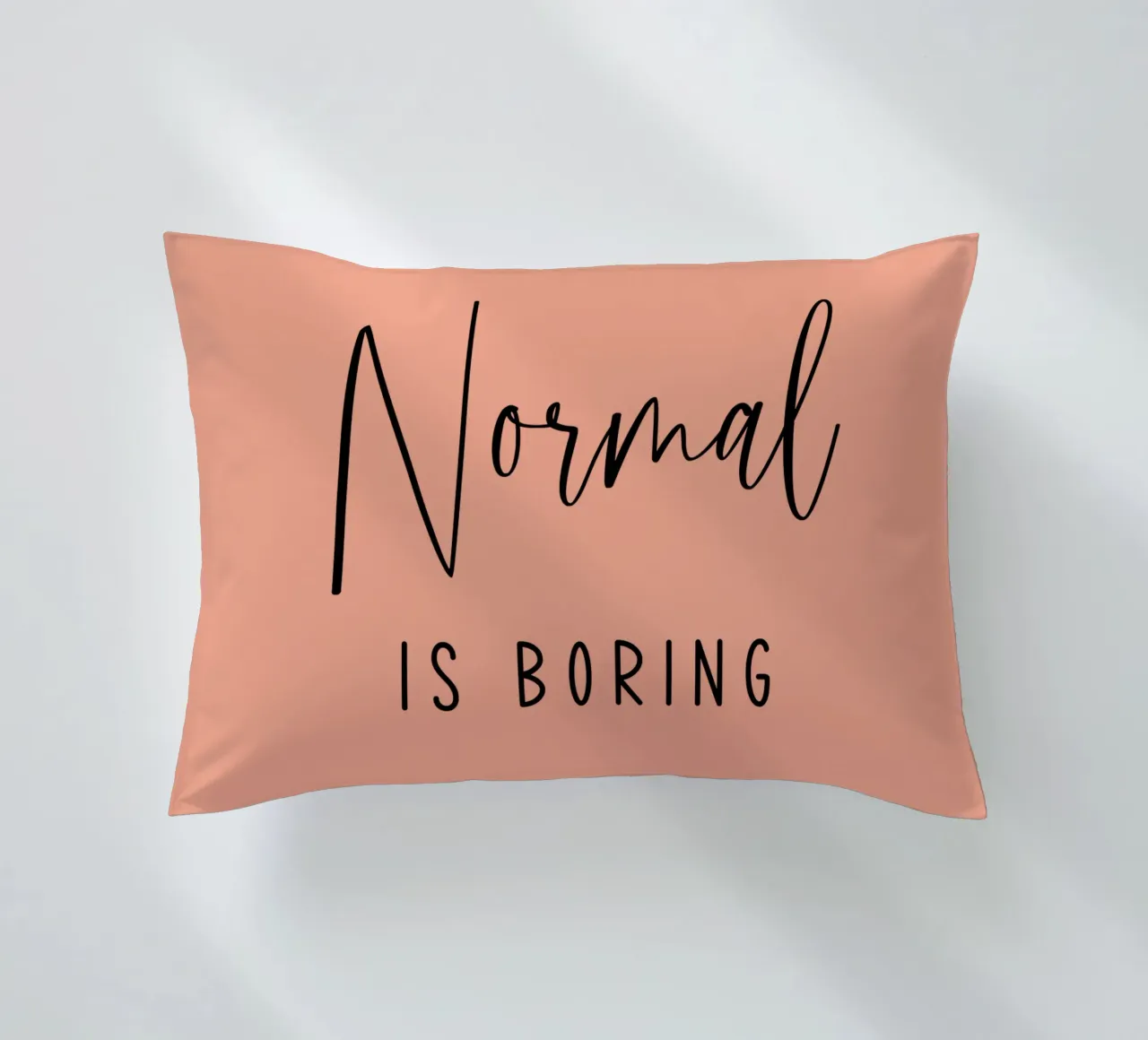 Normaal is saai kussen van Shark Printables