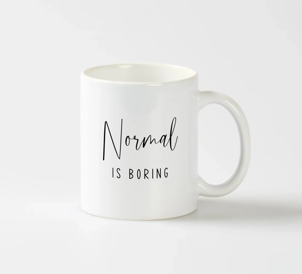 Normale è noioso tazza in ceramica da Shark Printables
