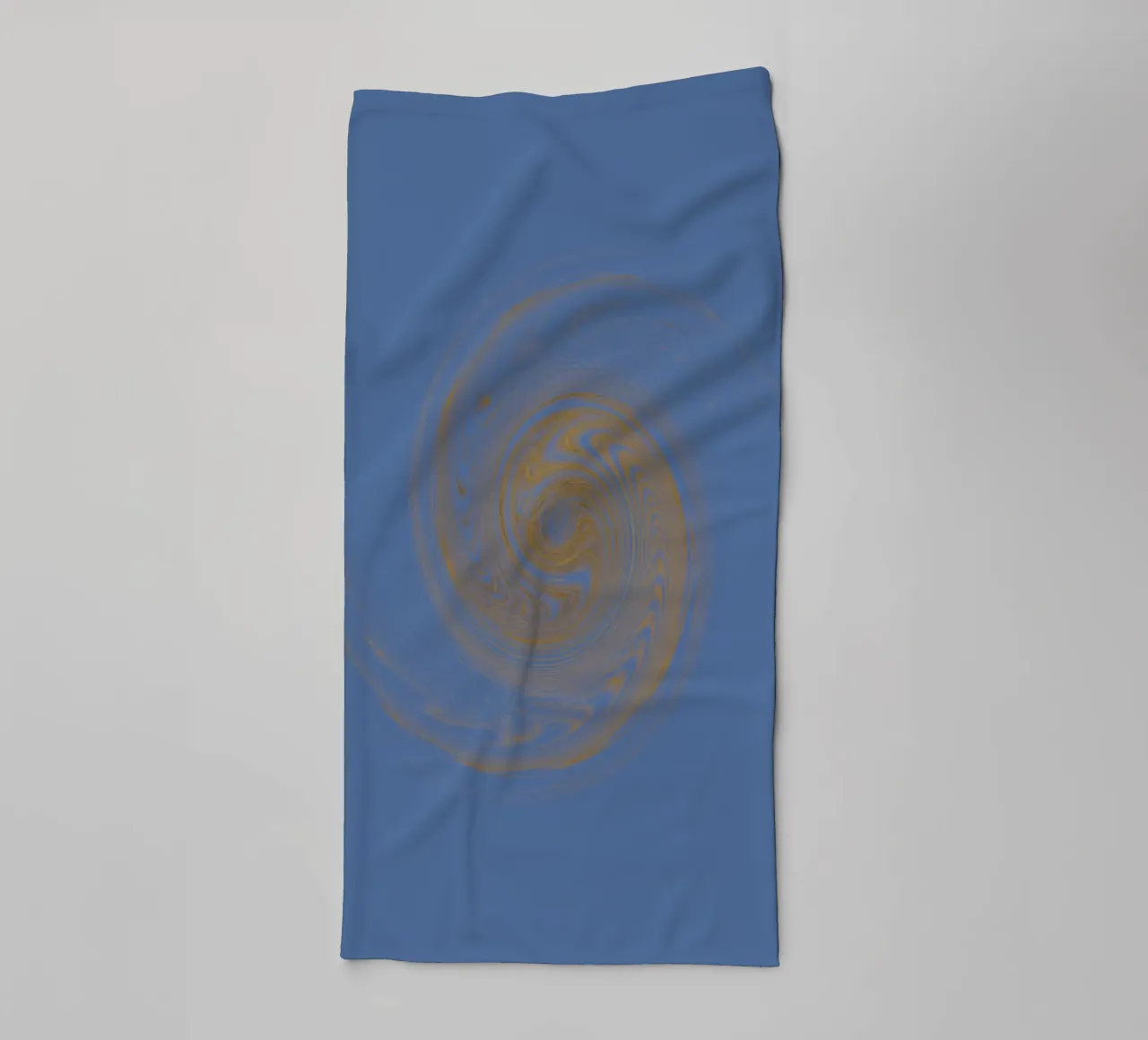 Motif circulaire abstrait et dynamique en jaune et bleu serviette de bain de Something for you