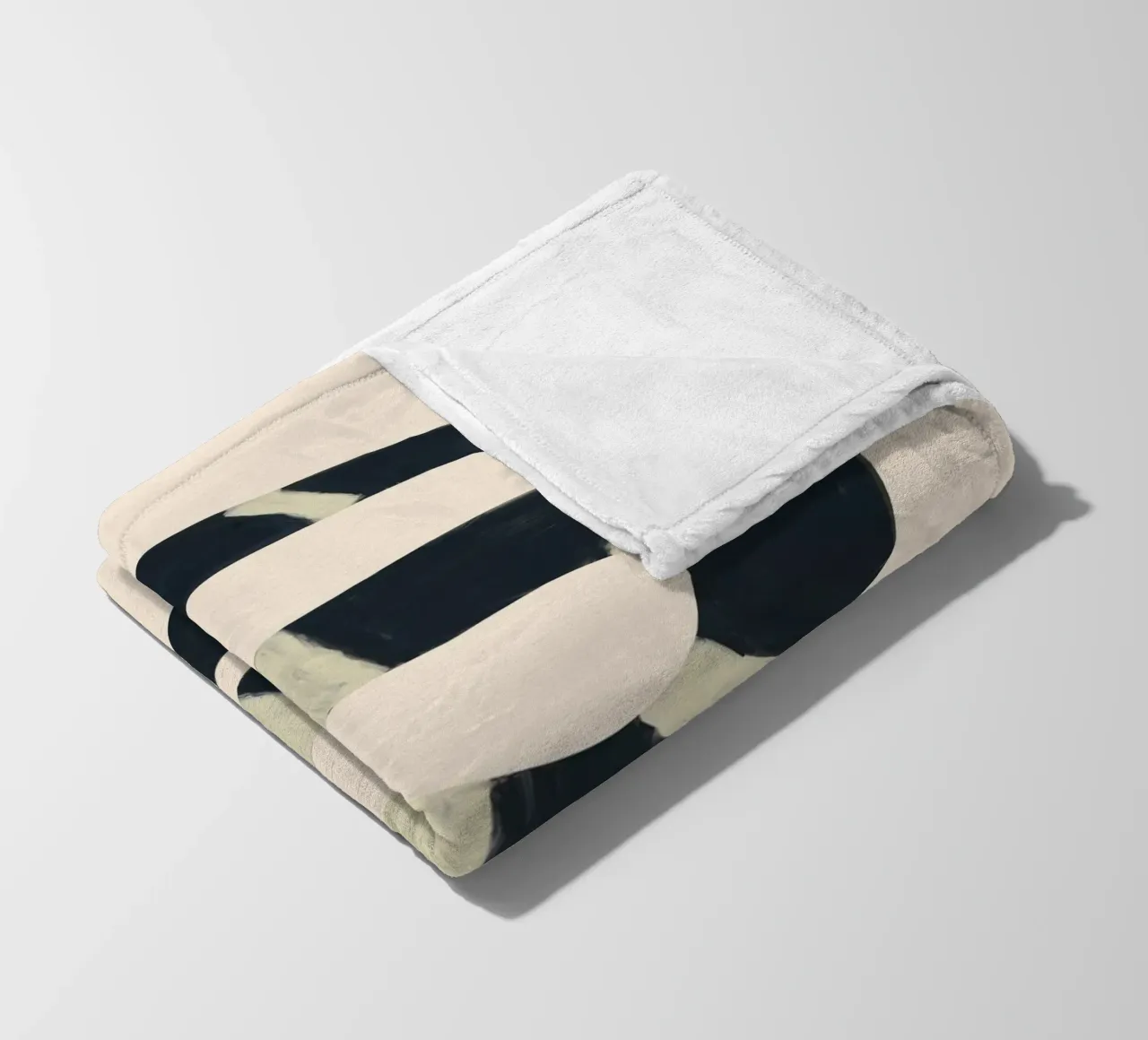 Serpente bianco e nero coperta in pile da ThingDesign