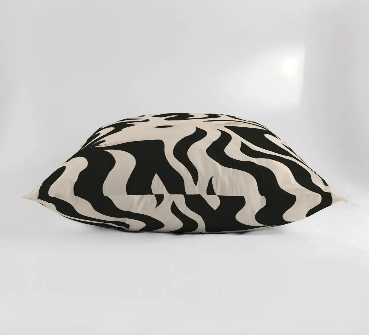 Cervo in bianco e nero cuscino da ThingDesign