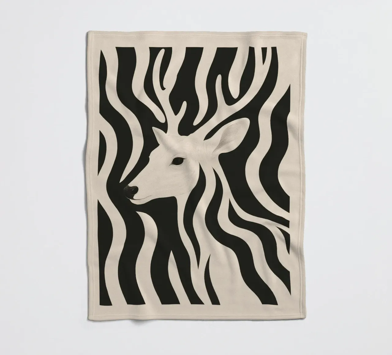 Cervo in bianco e nero coperta in pile da ThingDesign