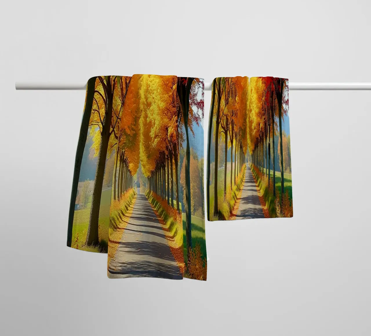 Albero_alleato_autunno_1 asciugamano da bagno da Fantasie & Mystikwelten by LK