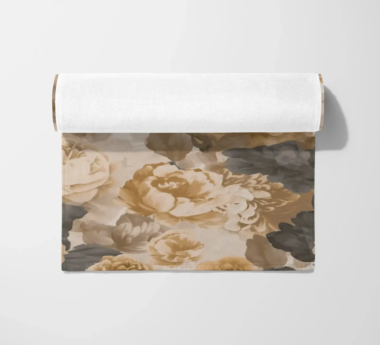 Rose barocche design floreale nostalgico in beige marrone scuro C telo mare da Andrea Haase Vintage World