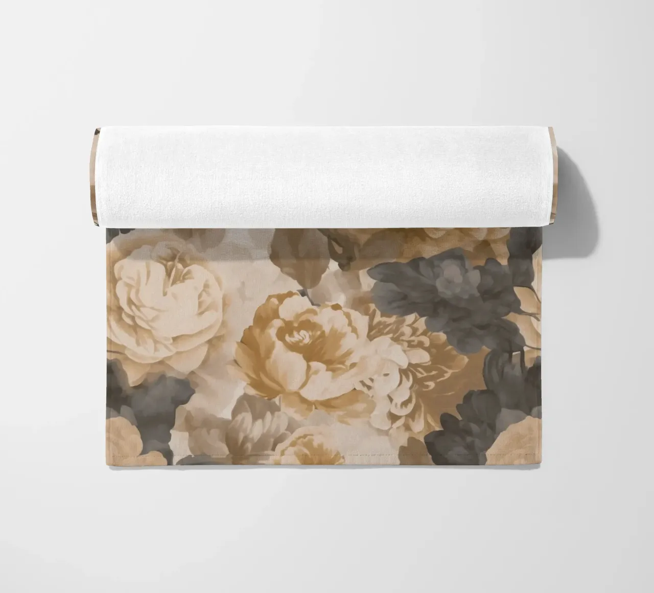 Rose barocche design floreale nostalgico in beige marrone scuro C telo mare da Andrea Haase Vintage World