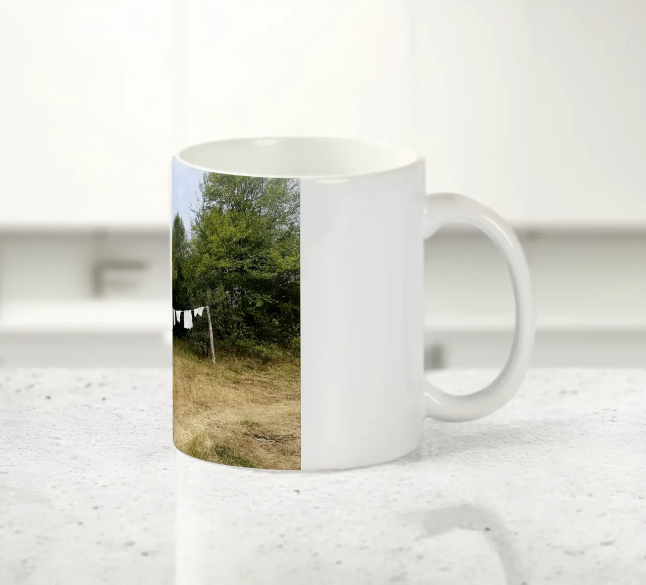 Wäscheleine a Cendry, Borgogna - Franche Comté tazza in ceramica da Simon Koy