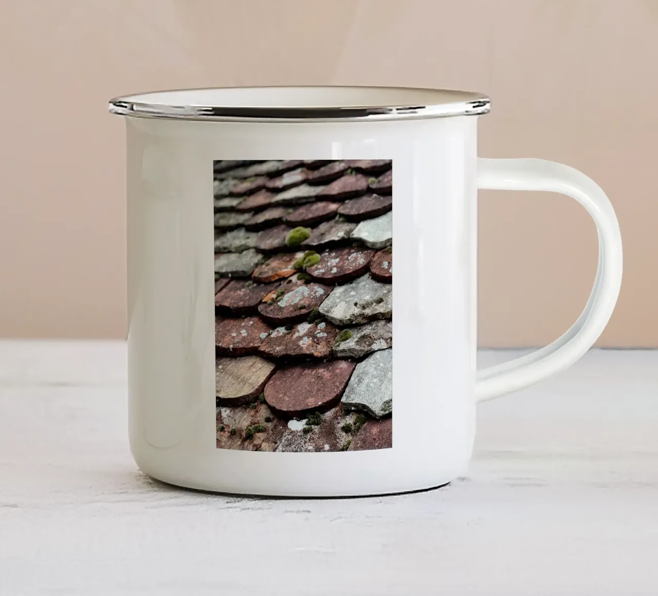 Dachziegel in Bourgogne - Franche Comté tazza in smalto da Simon Koy