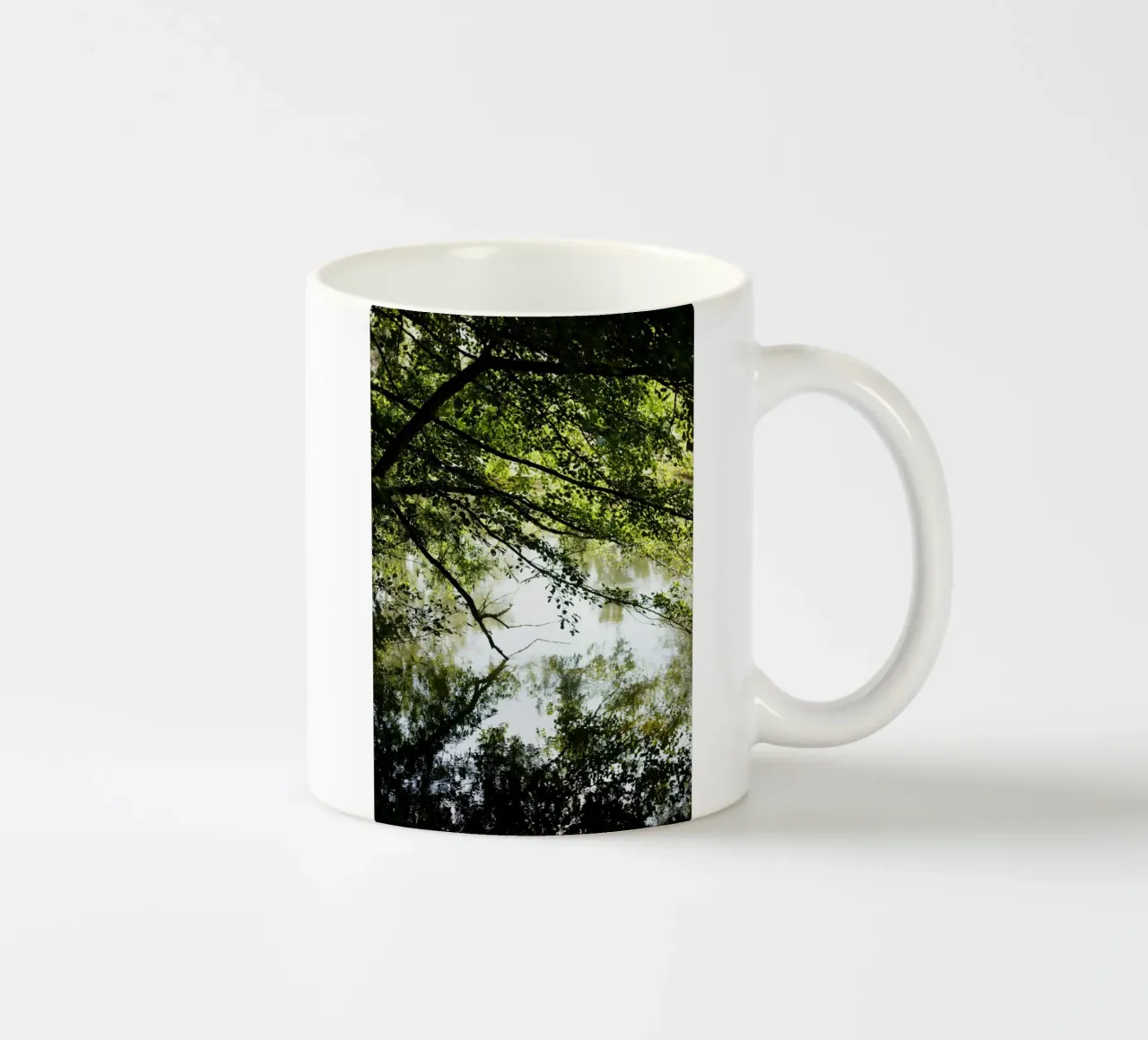 Fluss in Borgogna - Franche Comté tazza in ceramica da Simon Koy