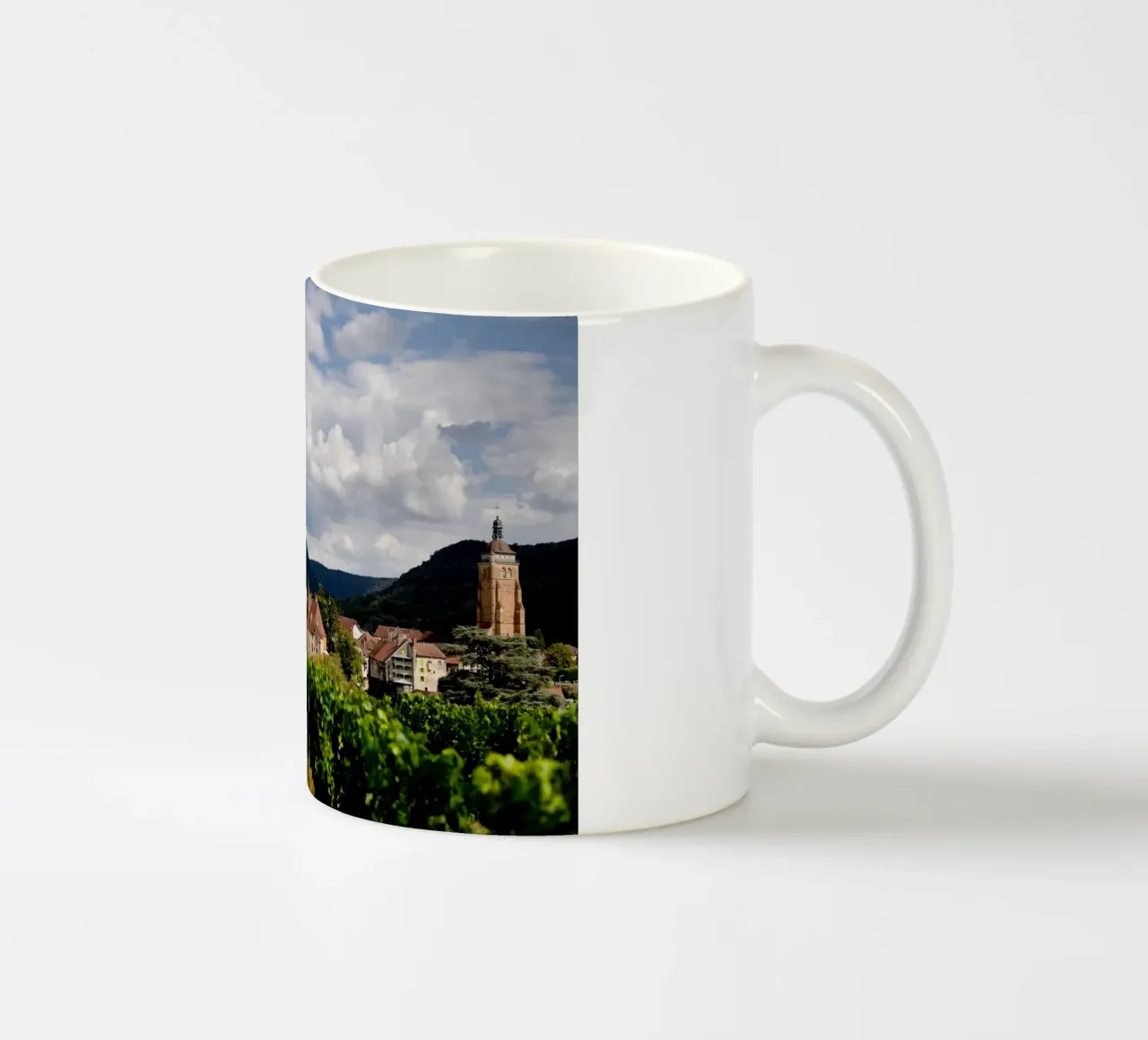 Arbois in Bourgogne - Franche Comté, Frankreich tazza in ceramica da Simon Koy