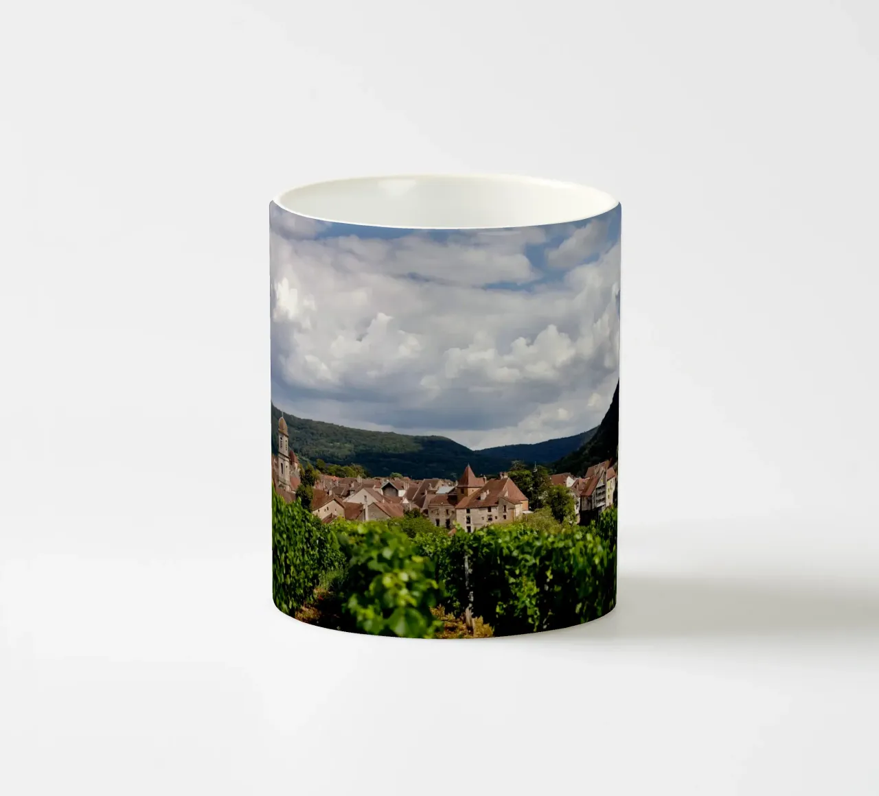 Arbois in Bourgogne - Franche Comté, Frankreich tazza in ceramica da Simon Koy