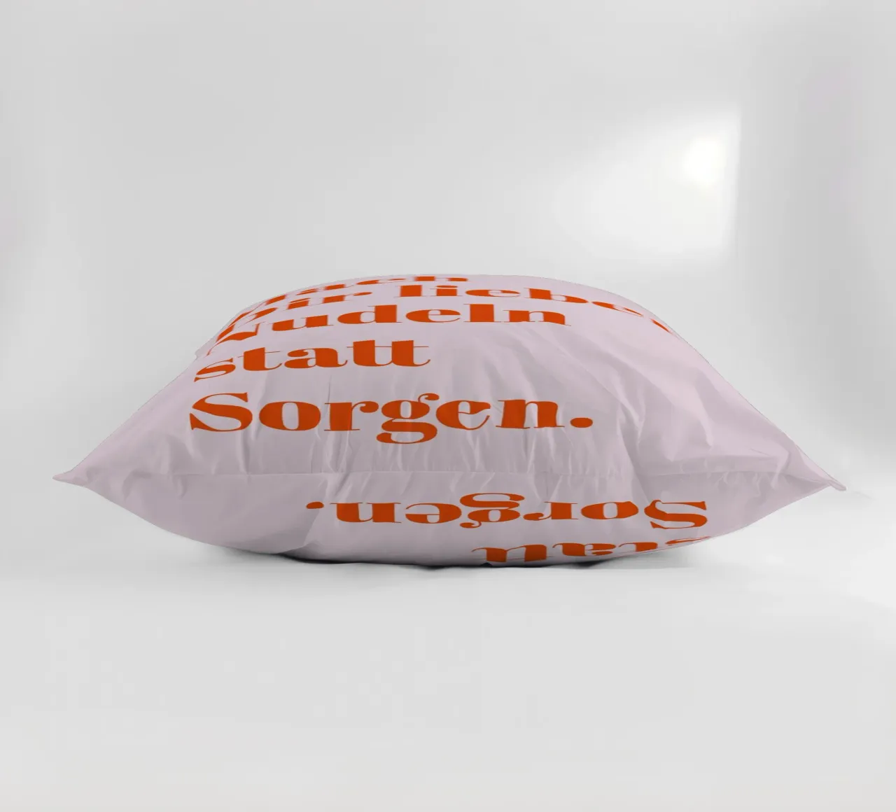 Preparare la pasta invece di preoccuparsi cuscino da Typo Designs