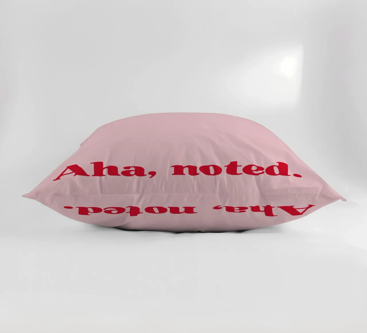 Aha. Noted. cuscino da PurePeachStudio